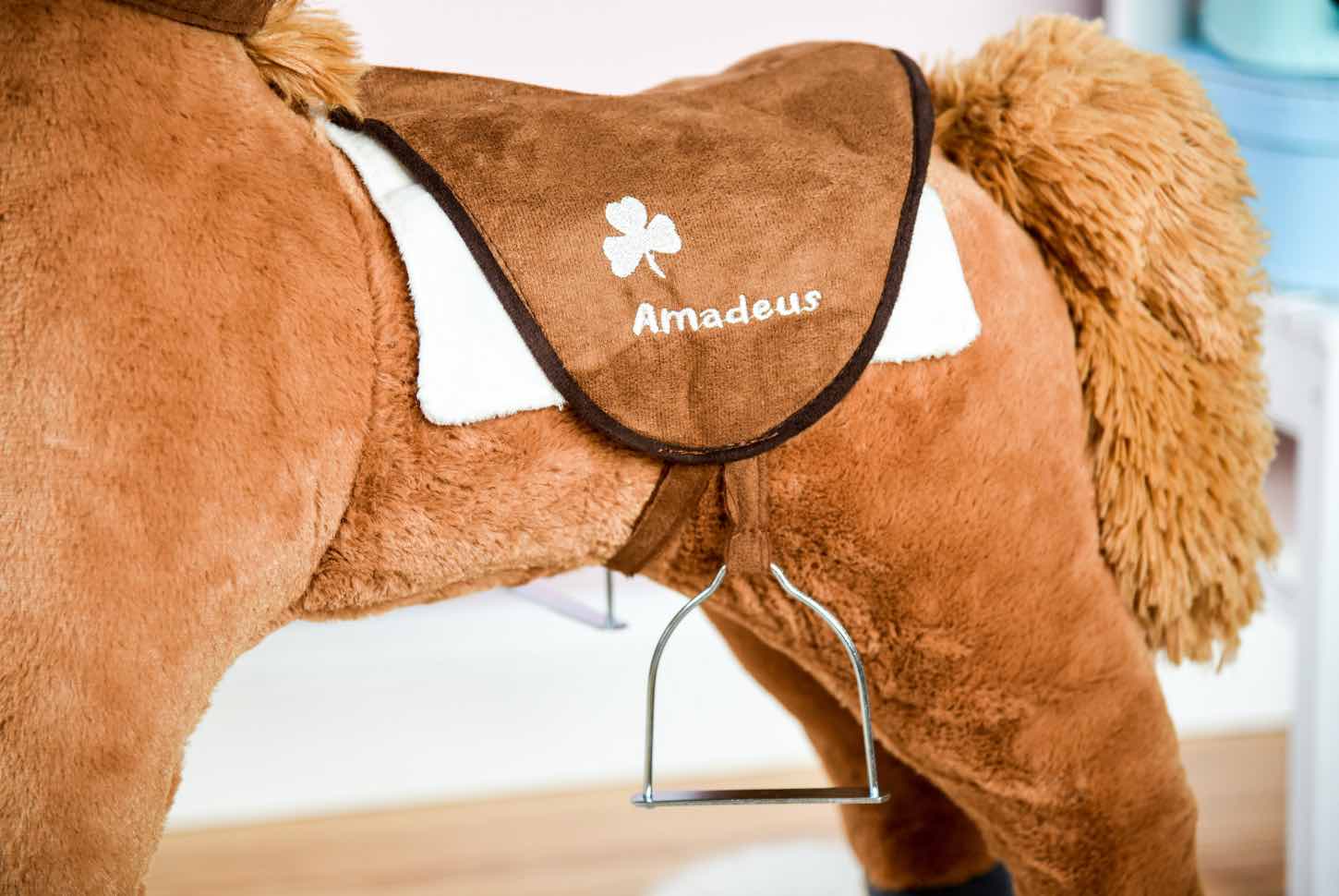 Amadeus Pferd für Bibi und Tina Fans, Schaukelpferd Plüsch mit Sound, Geschenke zu Weihnachten